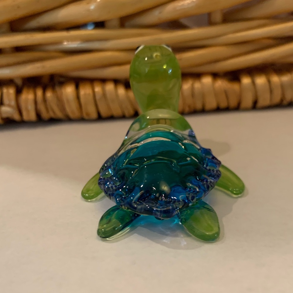 Glass figure - Picture 3 of 5